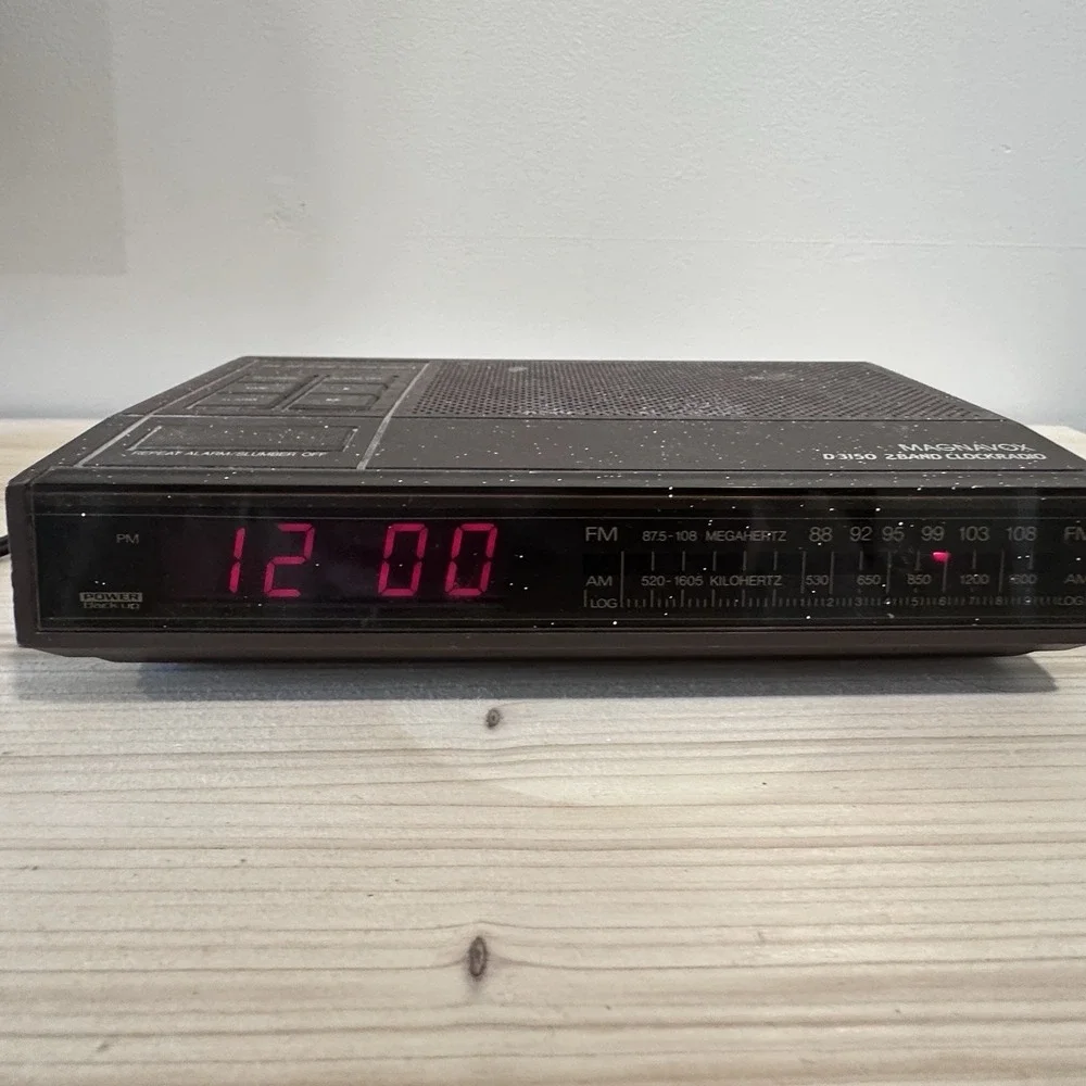 Magnavox collector bedside display